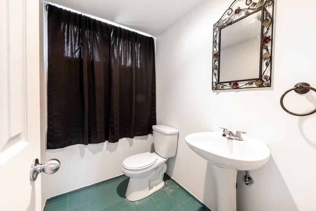 Spacious 4Br House Close To Dt Apartment Brossard Ngoại thất bức ảnh